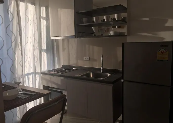 Modern 1br Near Bts On Nut With Pool, Gym & Habito Mall