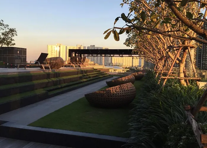 公寓 Modern 1br Near Bts On Nut With Pool, Gym & Habito Mall *