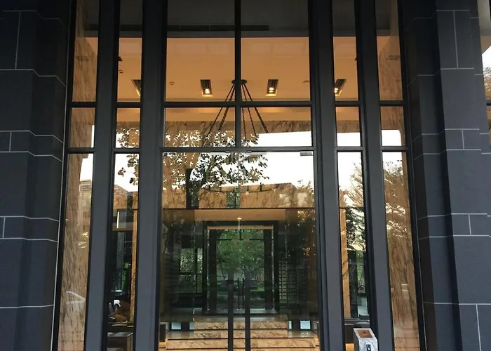 Modern 1br Near Bts On Nut With Pool, Gym & Habito Mall 曼谷