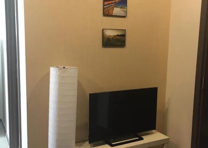 公寓 Modern 1br Near Bts On Nut With Pool, Gym & Habito Mall *